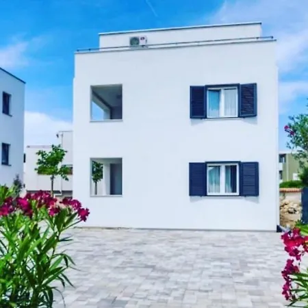 Apartman 0 *
