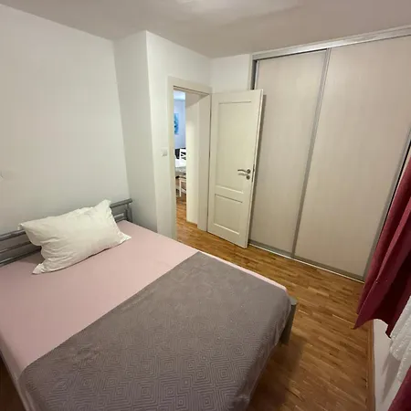 Apartman 0 *